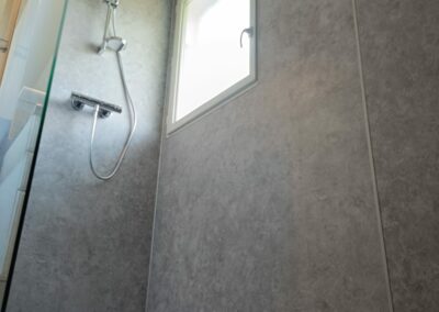 douche et panneau vipanel